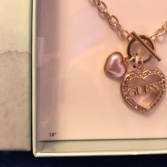 GUESS 18” Gold Heart Pendant Necklace - Picture 4 of 4